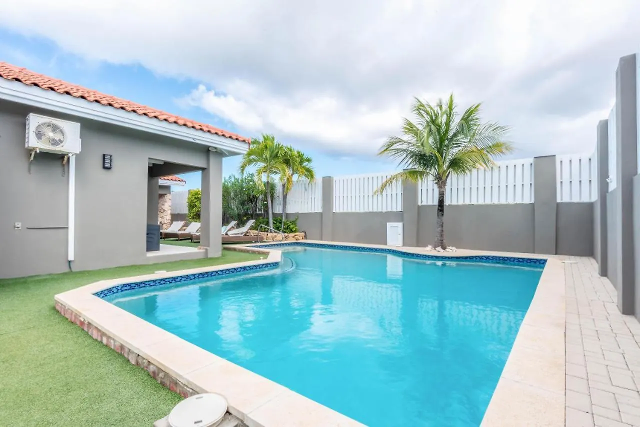 Casa Karlina Villa Palm Beach Aruba